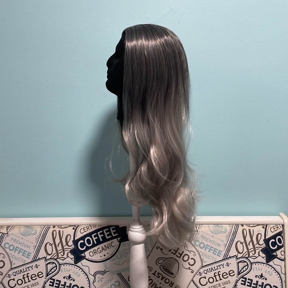 Ombré silver synthetic wig